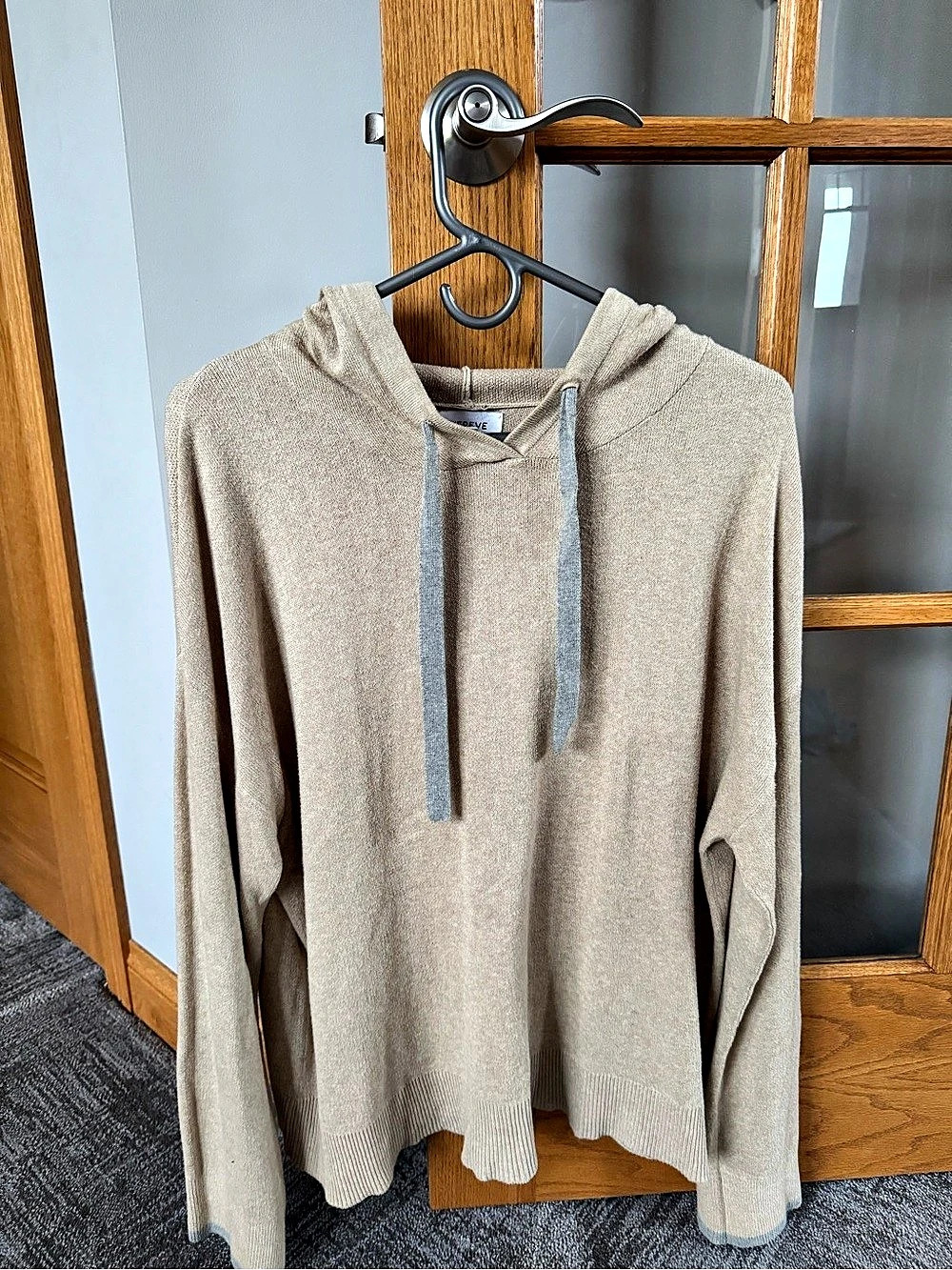 EVEREVE Hooded Sweater in Beige Size Large Like New